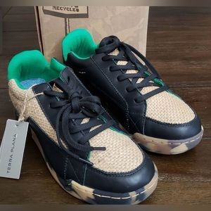 Terra Plana Worn Again Escape
Coffee Bag